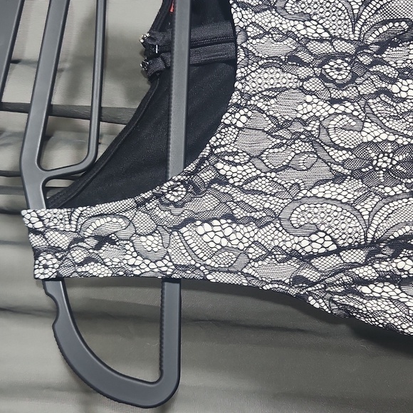 Black Lace A-Line Formal Top by Elle – Size Small - Picture 2 of 8